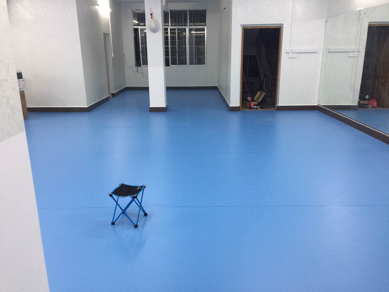 舞蹈地膠