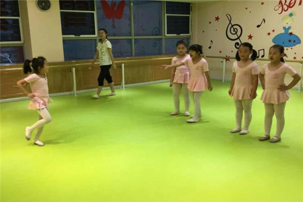舞蹈地膠